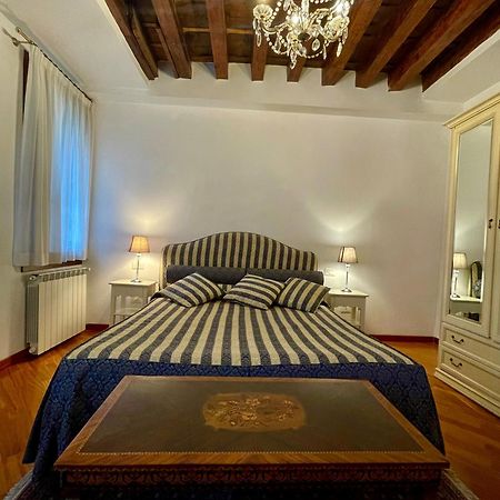 Furlani Apartment 4 Venesia Bagian luar foto